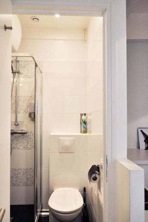 شقة Duplex De Charme Au Coeur De Montmartre باريس الغرفة الصورة