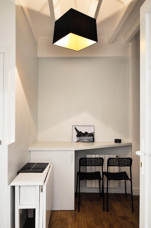 شقة Duplex De Charme Au Coeur De Montmartre باريس الغرفة الصورة