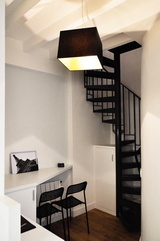 شقة Duplex De Charme Au Coeur De Montmartre باريس الغرفة الصورة