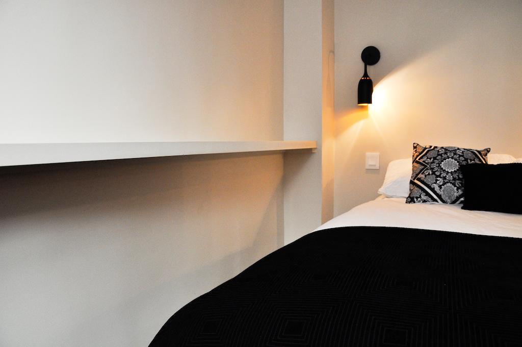 شقة Duplex De Charme Au Coeur De Montmartre باريس الغرفة الصورة