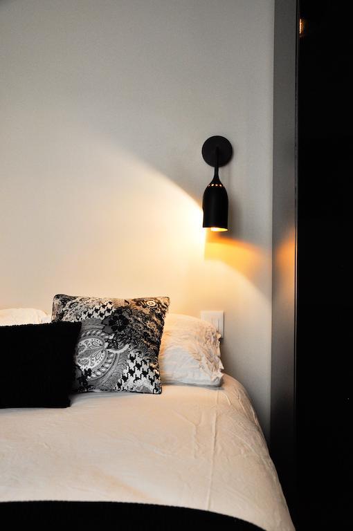 شقة Duplex De Charme Au Coeur De Montmartre باريس الغرفة الصورة