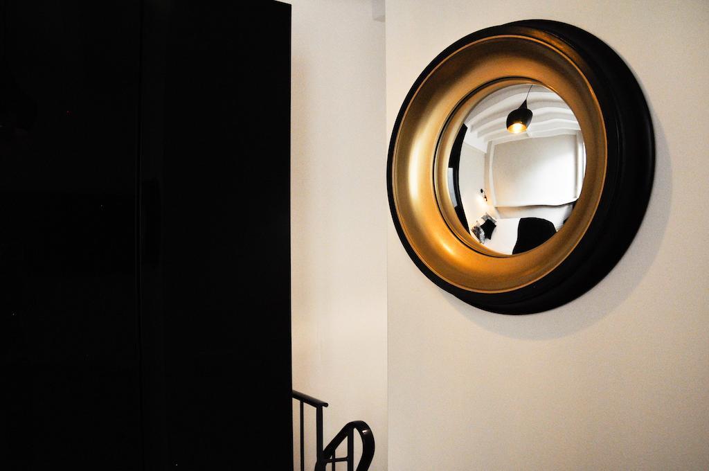 شقة Duplex De Charme Au Coeur De Montmartre باريس الغرفة الصورة